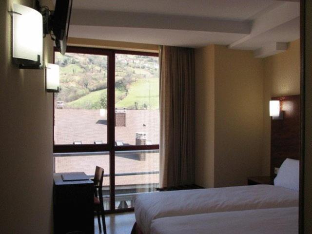 Hotel Ruta De La Plata De Asturias โปลา เด เลนา ภายนอก รูปภาพ